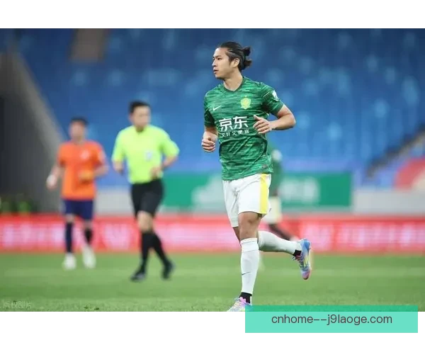 中国男足青岛主场2-1力克印度尼西亚 拜合拉木张玉宁建功迎18强赛首胜